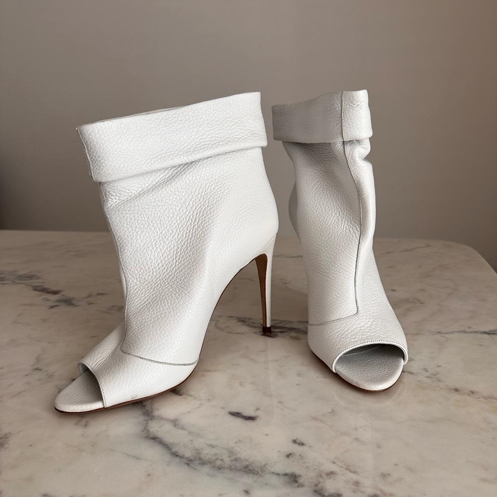 Burberry Heritage Grain Burlison 100 Peep Toe Ankle Boot
